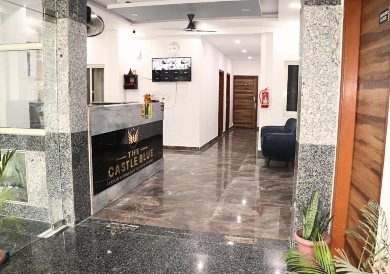 The Castle Blue Hotell Greater Noida Exteriör bild