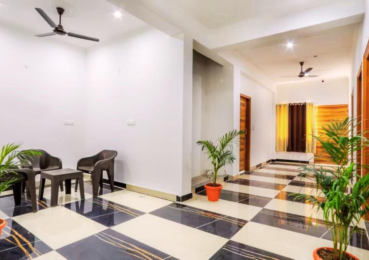 The Castle Blue Hotell Greater Noida Exteriör bild